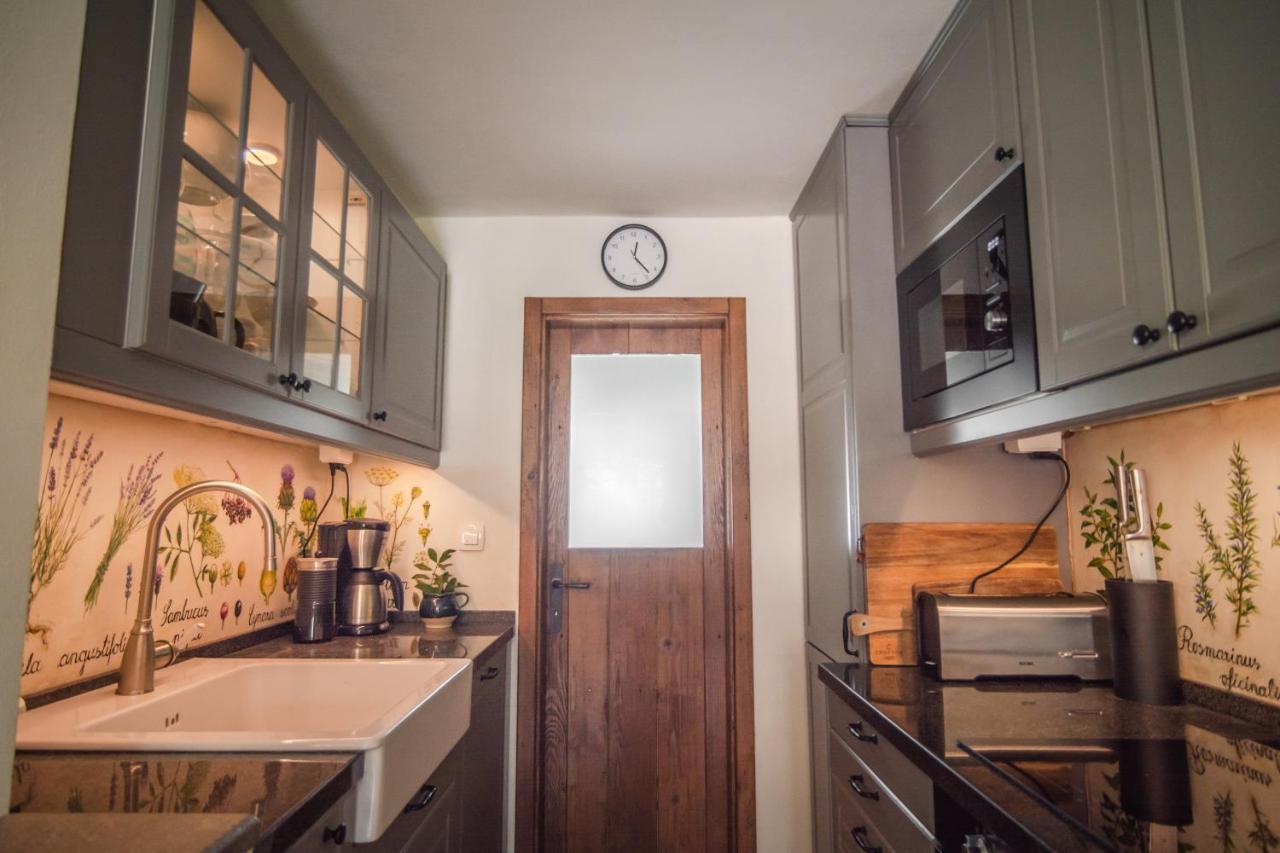 Kuninez, Holiday Home With Summer Kitchen モスト ナ ソシ エクステリア 写真